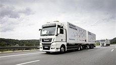 Platooning v podání DB Schenker na německé dálnici A9 Platooning v podání DB Schenker na německé dálnici A9