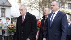 Český prezident Miloš Zeman (vlevo) a prezident Slovenska Andrej Kiska v... Český prezident Miloš Zeman (vlevo) a prezident Slovenska Andrej Kiska v...