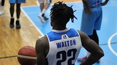 A. J. Walton z Kolína v zápase s Olomouckem A. J. Walton z Kolína v zápase s Olomouckem