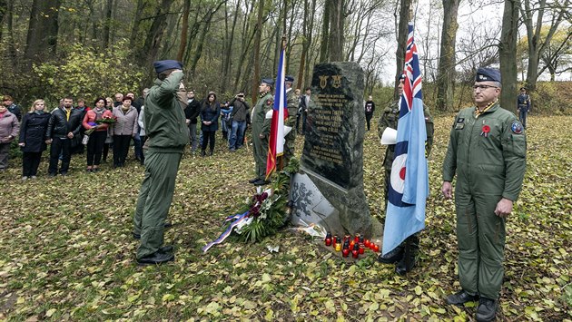 U obce Slatinice se konala vzpomínková akce ke dvacátému výročí tragické nehody... U obce Slatinice se konala vzpomínková akce ke dvacátému výročí tragické nehody...