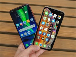 Honor 8X a Apple iPhone XR