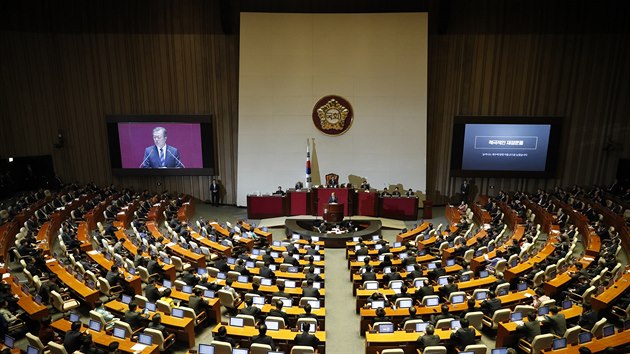 Jihokorejsk prezident Mun e-In promlouv k parlamentu