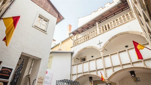 Do oprav stávajících scén znojemského podzemí a výroby nových investovalo město 900 tisíc korun.