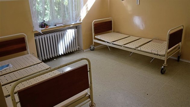 Bval sanatorium obklopen lesy ukonilo svj provoz v roce 2011.