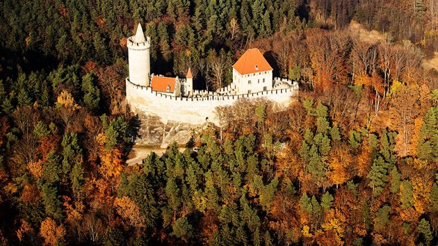 Hrad Kokoín na fotografii z letadla (6. listopadu 2018)