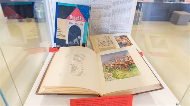 Vstava Knihy naich prarodi ukazuje publikace pro mlde, je se vydvaly v letech 19181938. Tehdy se poprv zaala literatura zamovat na dti.