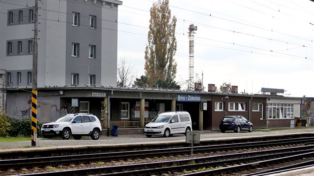 eleznin stanice v brnnskch idenicch je nyn klov pro cestujc z vchodn sti msta.