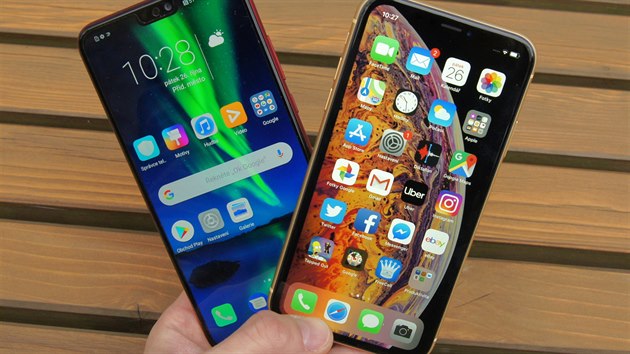 Honor 8X a Apple iPhone XR