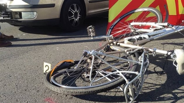 Cyklistka po nehodě v Havířově na místě zemřela.