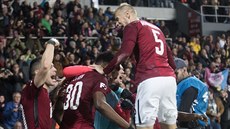 Radost sparťanských fotbalistů v derby proti Slavii Radost sparťanských fotbalistů v derby proti Slavii
