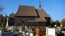 Hřbitov a dřevěný kostel v Hněvošicích Hřbitov a dřevěný kostel v Hněvošicích