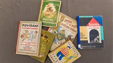 Výstava Knihy našich prarodičů ukazuje publikace pro mládež, jež se vydávaly v... Výstava Knihy našich prarodičů ukazuje publikace pro mládež, jež se vydávaly v...