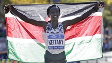 Keňanka Mary Keitanyová ovládla počtvrté maraton v New Yorku. Keňanka Mary Keitanyová ovládla počtvrté maraton v New Yorku.