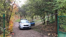 V Nebušicích střílel muž po psech. (2.11.2018) V Nebušicích střílel muž po psech. (2.11.2018)