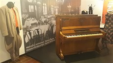 Vystavené předměty připomínají život v éře první republiky. Vystavené předměty připomínají život v éře první republiky.