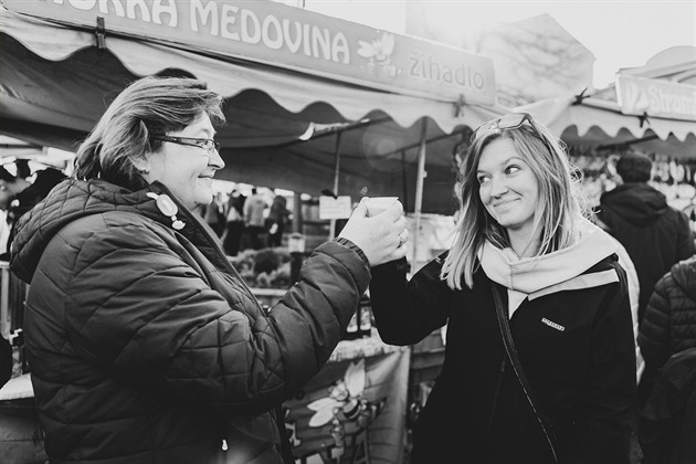 V sobotu 10.11. do Frenštátu pod Radhoštěm přijel parton města svatý Martin na bílém koni se svou družinou, požehnal občanům a slavnostně zahájil tradiční Martinský trh.