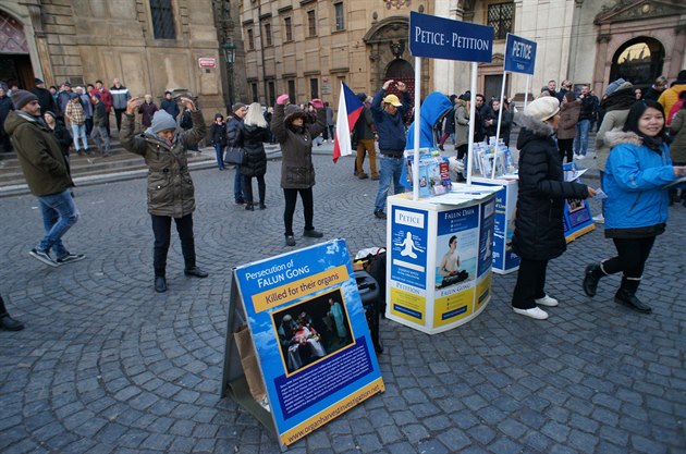 Aktivisté organizace Falun Gong