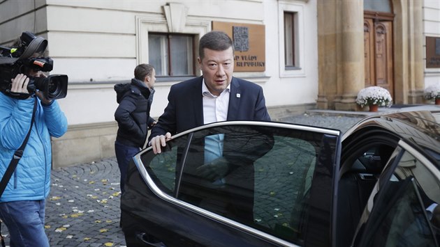 Tomio Okamura (SPD) opouští budovu Úřadu vlády po jednání s premiérem Babišem,... Tomio Okamura (SPD) opouští budovu Úřadu vlády po jednání s premiérem Babišem,...