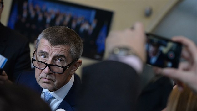 Český premiér Andrej Babiš hovoří 16. listopadu 2018 v Bruselu s novináři po... Český premiér Andrej Babiš hovoří 16. listopadu 2018 v Bruselu s novináři po...