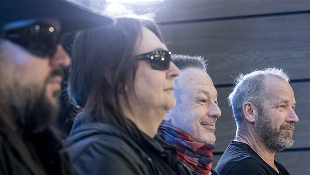 Členové kapely Lucie na tiskové konferenci k zahájení tour k nové desce... Členové kapely Lucie na tiskové konferenci k zahájení tour k nové desce...