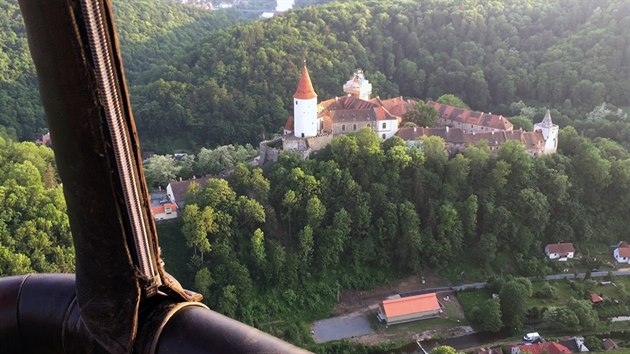 Hrad Křivoklát z horkovzdušného balonu Hrad Křivoklát z horkovzdušného balonu