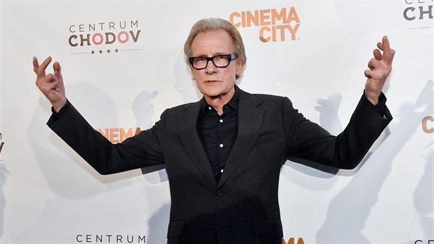 Britský herec z filmu Láska nebeská Bill Nighy před uvedením benefičního... Britský herec z filmu Láska nebeská Bill Nighy před uvedením benefičního...