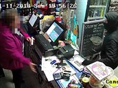 Policisté pátrají po maskovaném muži Policisté pátrají po maskovaném muži