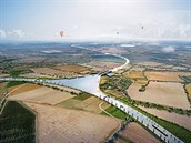 Vizualizace k projektu kanálu Dunaj–Odra–Labe ukazuje spojení tří větví kanálu... Vizualizace k projektu kanálu Dunaj–Odra–Labe ukazuje spojení tří větví kanálu...