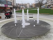 Nově opravené Smetanovo náměstí v Havlíčkově Brodě je plné zeleně a vody. V... Nově opravené Smetanovo náměstí v Havlíčkově Brodě je plné zeleně a vody. V...