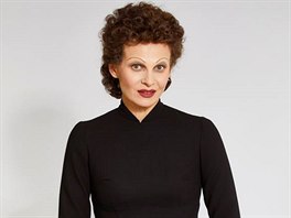 Michaela Badinková jako Edith Piaf v show Tvoje tvá má známý hlas V