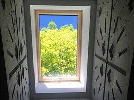 Pohled z jednoho ze steních oken