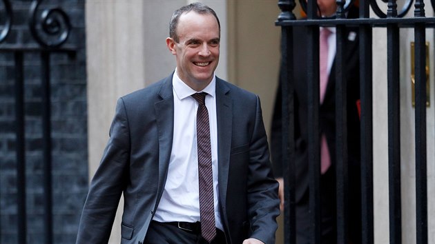 Britsk ministr pro brexit Dominic Raab rezignoval. (15. listopadu 2018)