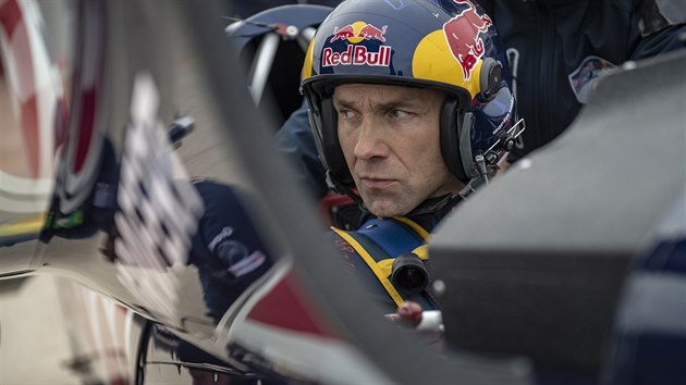 Akrobatick pilot Martin onka se stal mistrem svta leteck srie Red Bull Air Race.