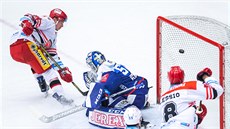 Momentka z extraligového utkání mezi Hradcem Králové a Kometou Brno. Momentka z extraligového utkání mezi Hradcem Králové a Kometou Brno.