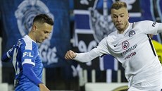 Liberecký Jakub Pešek (vlevo) a Stanislav Hofmann ze Slovácka Liberecký Jakub Pešek (vlevo) a Stanislav Hofmann ze Slovácka
