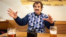 Fotbal mu učaroval nejvíc, ale rád fotí také házenou a basketbal. Jan Škrle má... Fotbal mu učaroval nejvíc, ale rád fotí také házenou a basketbal. Jan Škrle má...