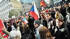 Demonstrace proti Andreji Babišovi na Malinovského náměstí v Brně. Demonstrace proti Andreji Babišovi na Malinovského náměstí v Brně.