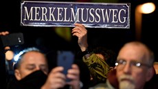 Návštěvu Merkelové v Chemnitzu doprovázela demonstrace jejích odpůrců... Návštěvu Merkelové v Chemnitzu doprovázela demonstrace jejích odpůrců...