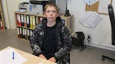 Strážníci z obce Zdiby zadrželi řidiče, který vypadá jako dítě. Podle dokladů... Strážníci z obce Zdiby zadrželi řidiče, který vypadá jako dítě. Podle dokladů...