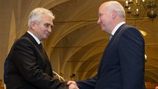 Diplomat Pavel Fischer skládá senátorský slib. (14. 11. 2018)