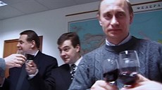 Záběr ze snímku Svědkové Putinovi Záběr ze snímku Svědkové Putinovi