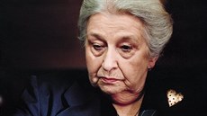 Stella Zázvorková ve filmu Babí léto (2001) Stella Zázvorková ve filmu Babí léto (2001)