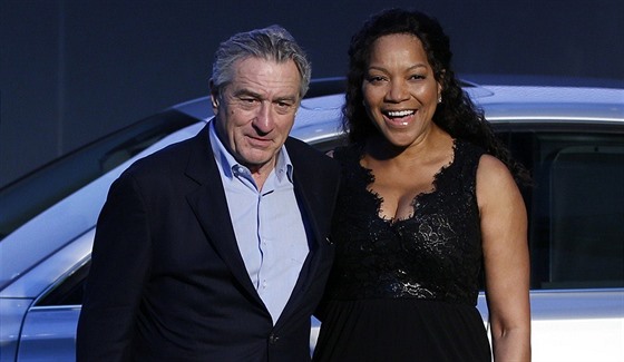 Robert De Niro a jeho manelka Grace Hightowerová (22. íjna 2013)