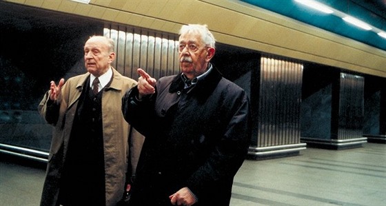 Stanislav Zindulka a Vlastimil Brodský ve filmu Babí léto (2001)