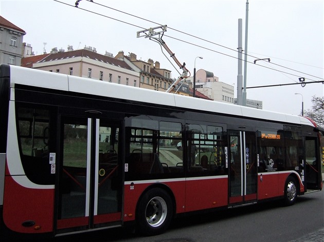 Veletrh zaměřený na silniční hromadnou dopravu, zkušební jízdy autobusem napájeným z akumulátorů a dobíjený z trolejového vedení (Palmovka), trenažery i komfortní dálkové autobusy, to je k vidění na výstavišti v Holešovicích.