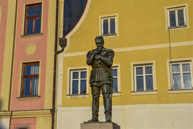 Albrecht z Valdštejna na náměstí ve Frýdlantě
