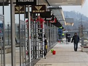 Nové obchodní centrum na okraji Ostravy se otevírá. Současně však nejspíše... Nové obchodní centrum na okraji Ostravy se otevírá. Současně však nejspíše...