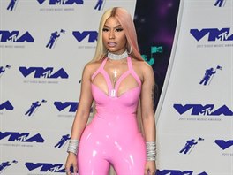 Zpvaka Nicki Minaj v latexovém overalu