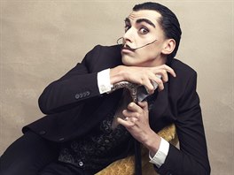 Jan Cina jako Salvador Dalí v kalendái Promny 2019