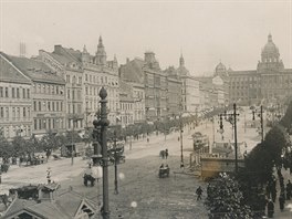 Václavské námstí. Severovýchodní strana Václavského námstí v pohledu od...